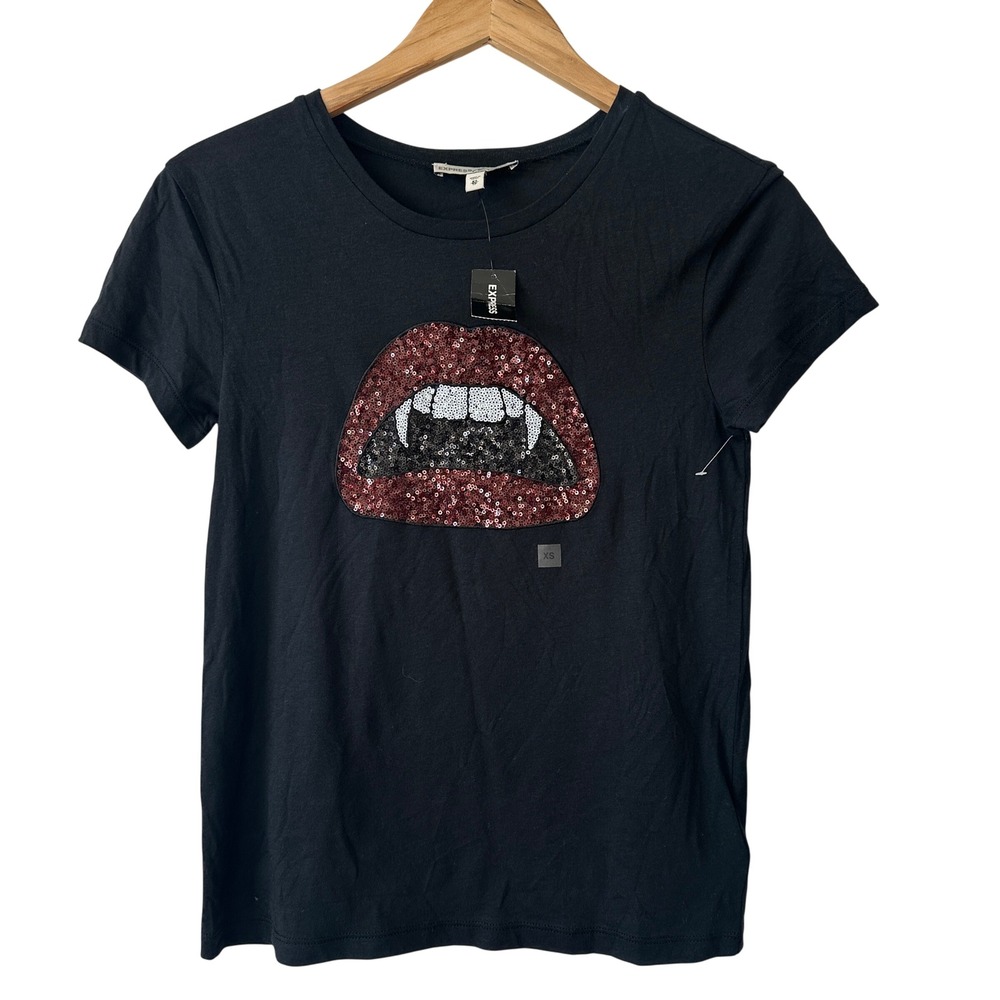 Express One Eleven Womens XS Black Sequin Vampire Fangs Lips Halloween T-Shirt